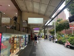 Lucky Plaza (D9), Retail #470205711